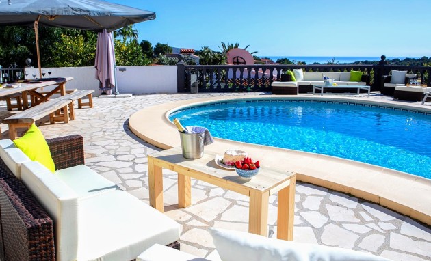 Resale - Villa - Moraira