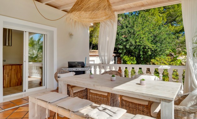 Resale - Villa - Altea