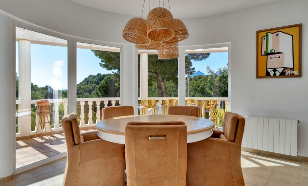 Resale - Villa - Altea