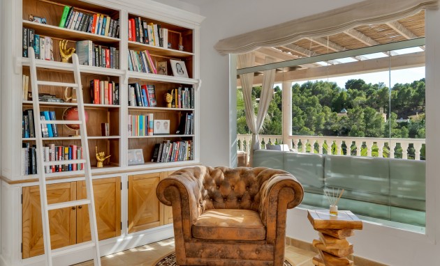 Resale - Villa - Altea