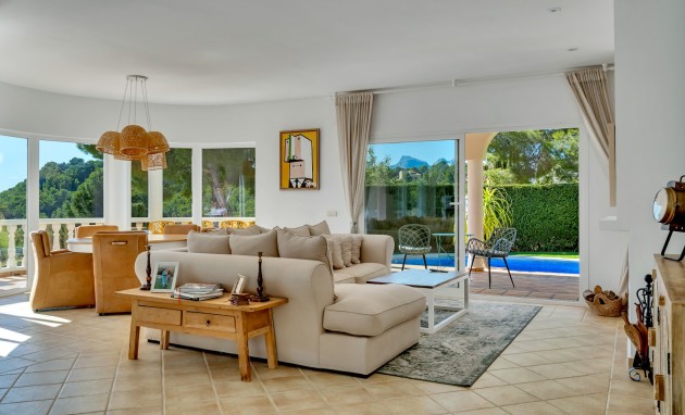 Resale - Villa - Altea