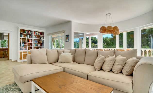 Resale - Villa - Altea