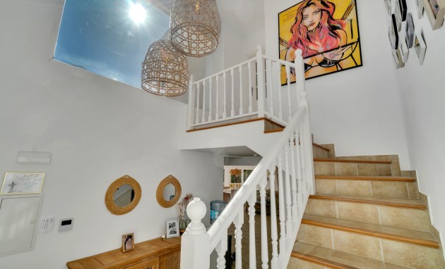 Resale - Villa - Altea