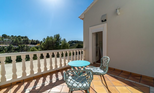 Resale - Villa - Altea
