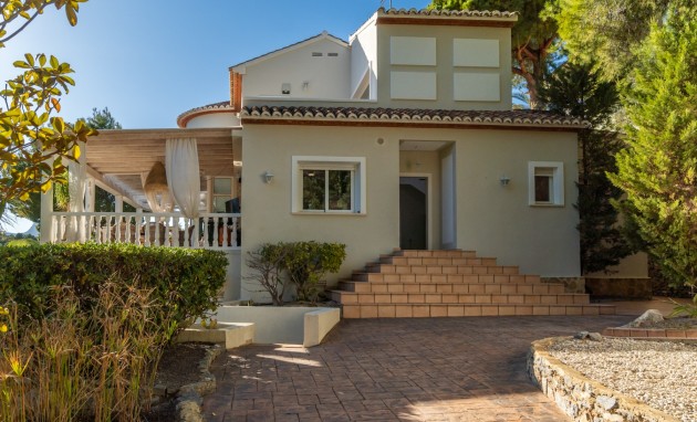 Resale - Villa - Altea