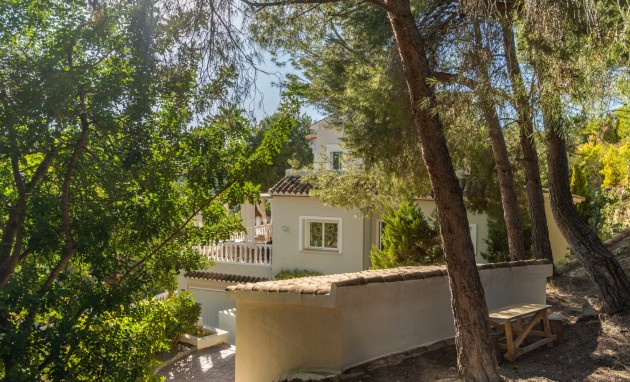 Resale - Villa - Altea