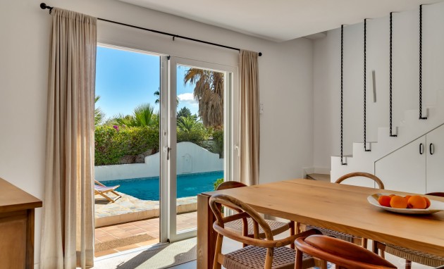 Resale - Villa - Altea