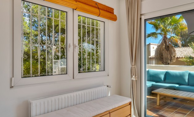 Resale - Villa - Altea