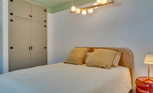 Resale - Villa - Altea