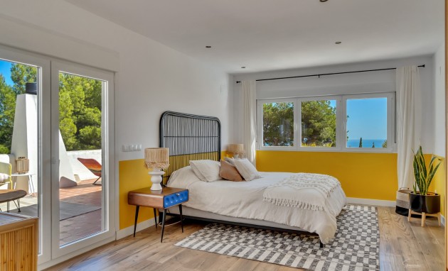 Resale - Villa - Altea