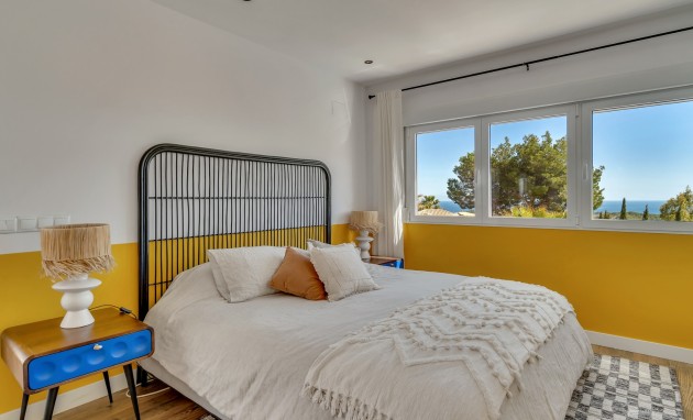 Resale - Villa - Altea