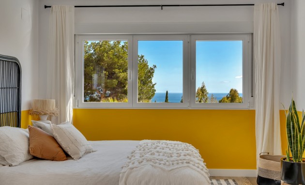 Resale - Villa - Altea