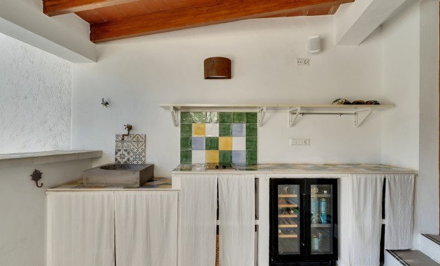 Resale - Villa - Altea