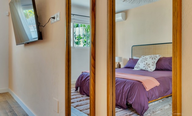 Resale - Villa - Altea