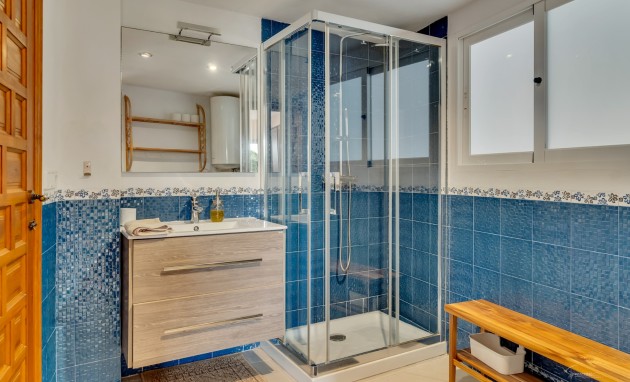 Resale - Villa - Altea