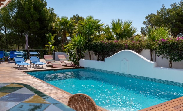 Resale - Villa - Altea