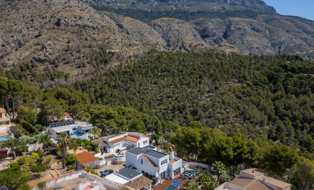 Resale - Villa - Altea