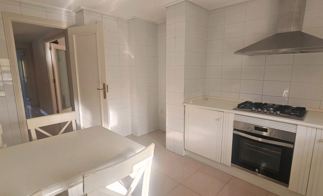 Resale - Apartment / flat - San Juan de Alicante