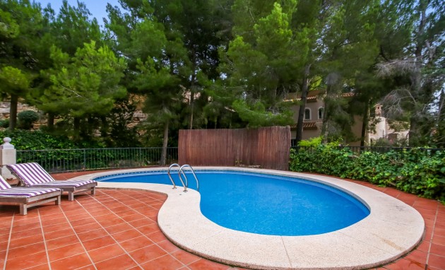 Resale - Villa - Altea
