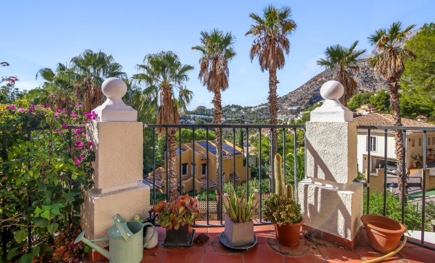Resale - Villa - Altea
