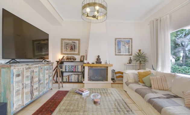 Resale - Villa - Altea