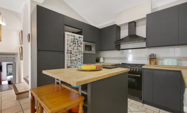 Resale - Villa - Altea