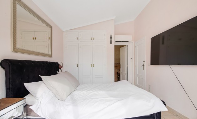 Resale - Villa - Altea