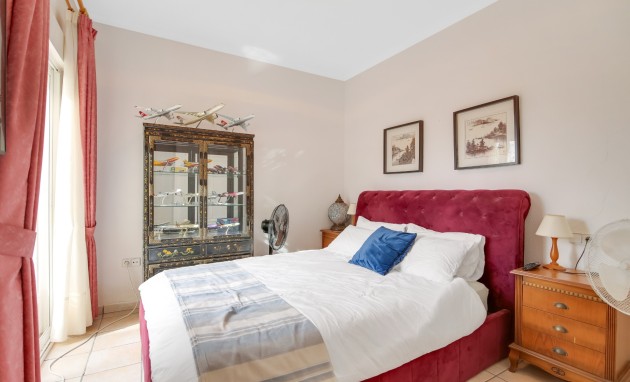 Resale - Villa - Altea