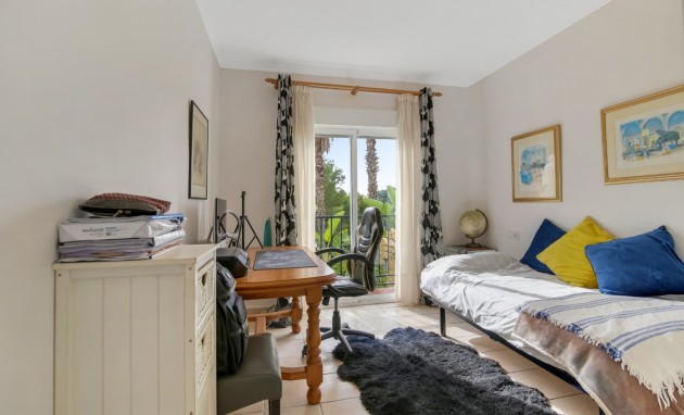 Resale - Villa - Altea