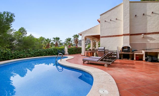 Resale - Villa - Altea