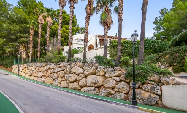 Resale - Villa - Altea