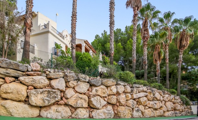 Resale - Villa - Altea