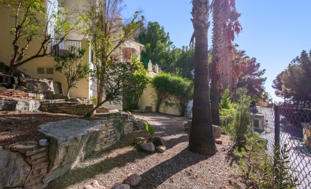 Resale - Villa - Altea