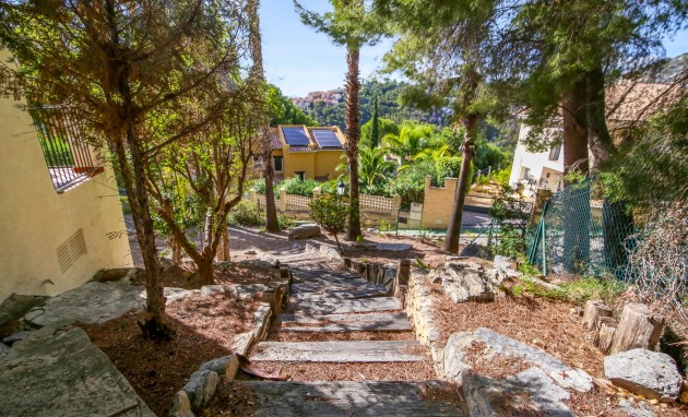 Resale - Villa - Altea