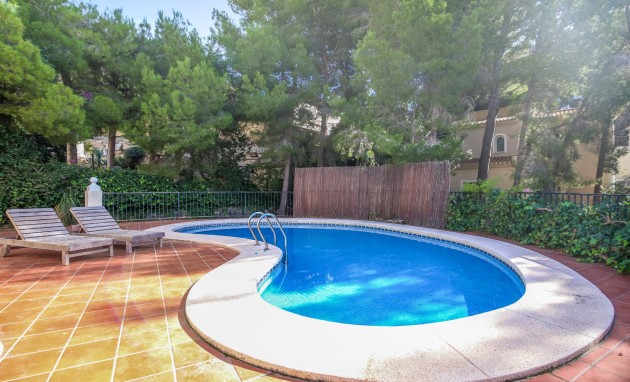 Resale - Villa - Altea