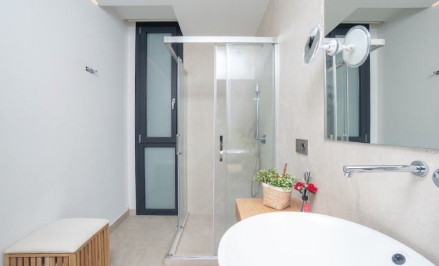 Resale - Villa - Albir