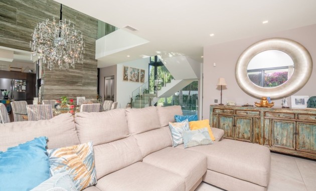 Resale - Villa - Albir