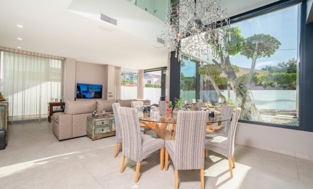 Resale - Villa - Albir