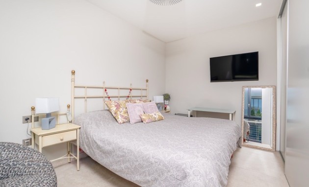 Resale - Villa - Albir