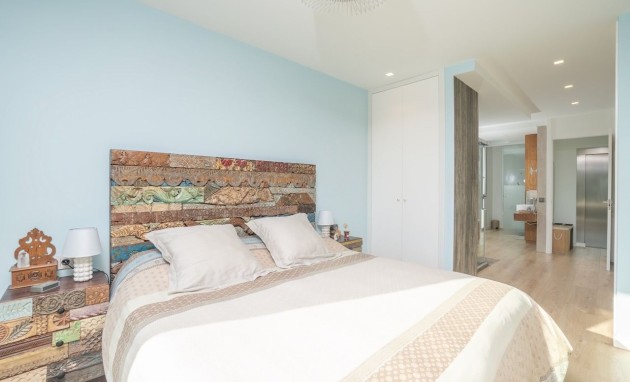 Resale - Villa - Albir