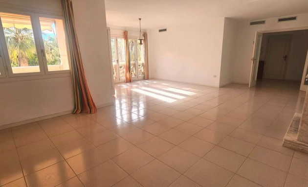 Resale - Apartment / flat - San Juan de Alicante