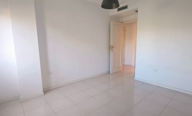 Resale - Apartment / flat - San Juan de Alicante