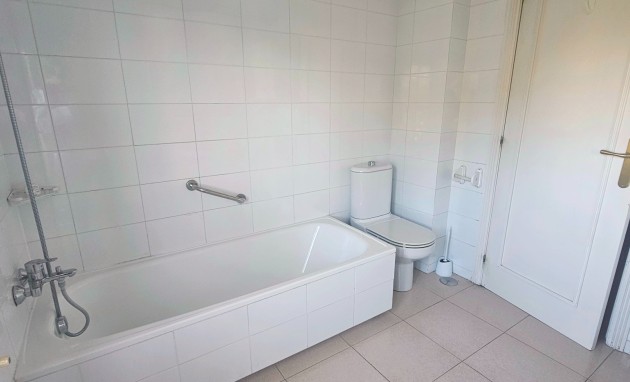 Resale - Apartment / flat - San Juan de Alicante