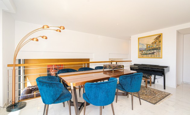 Resale - Villa - Altea