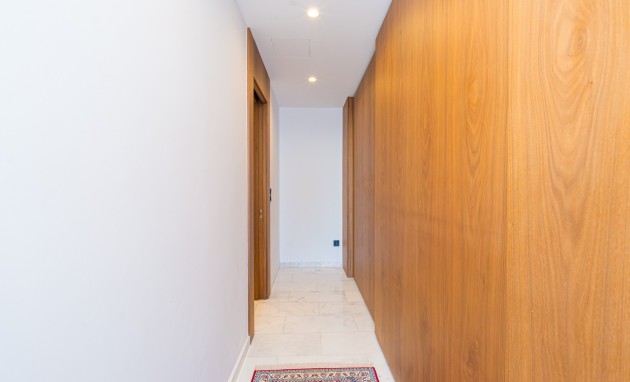 Resale - Villa - Altea