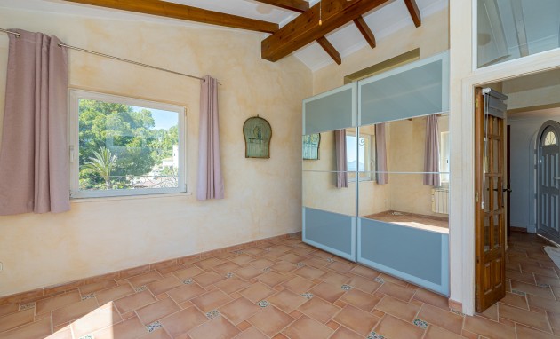Resale - Villa - Altea