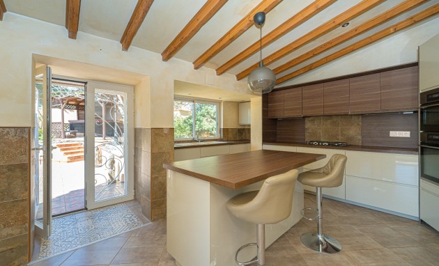 Resale - Villa - Altea