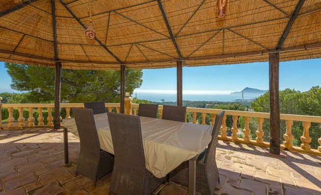 Resale - Villa - Altea