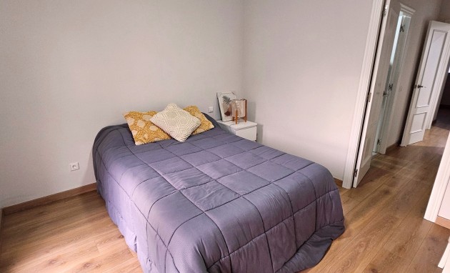 Reventa - Apartamento / piso - San Juan de Alicante