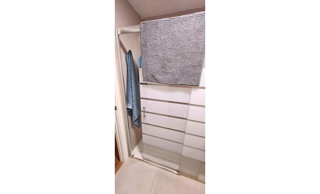 Reventa - Apartamento / piso - San Juan de Alicante